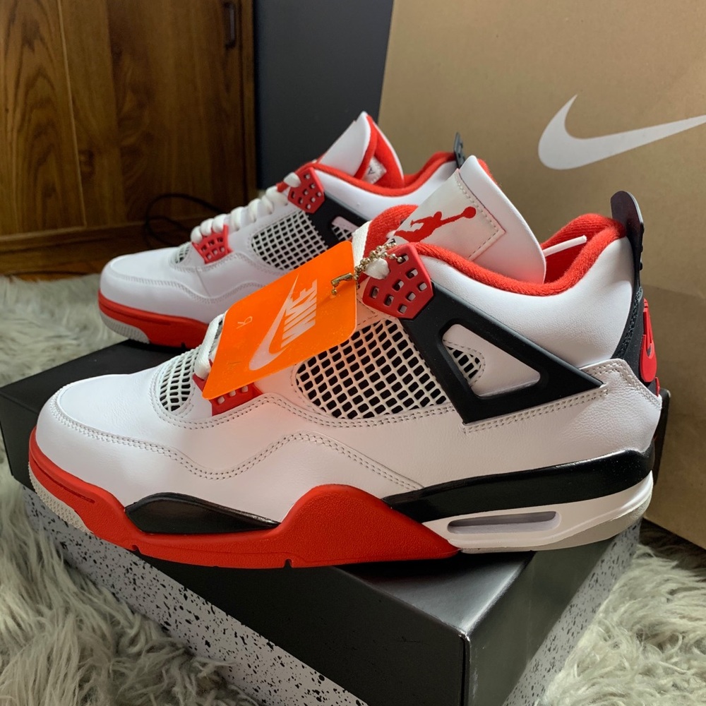 Air Jordan’s retro 4s fire Red